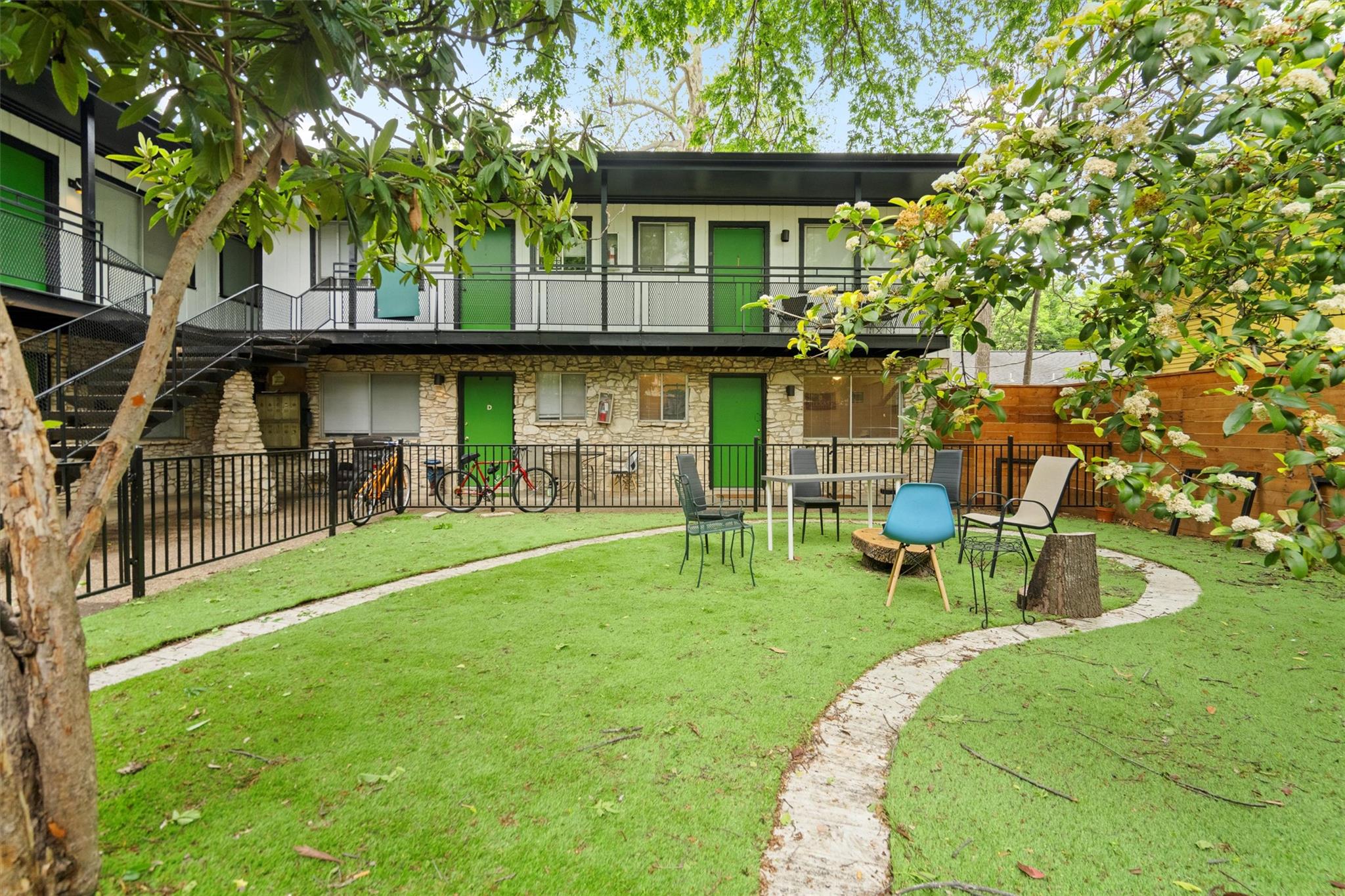 2721 Hemphill PARK B102
