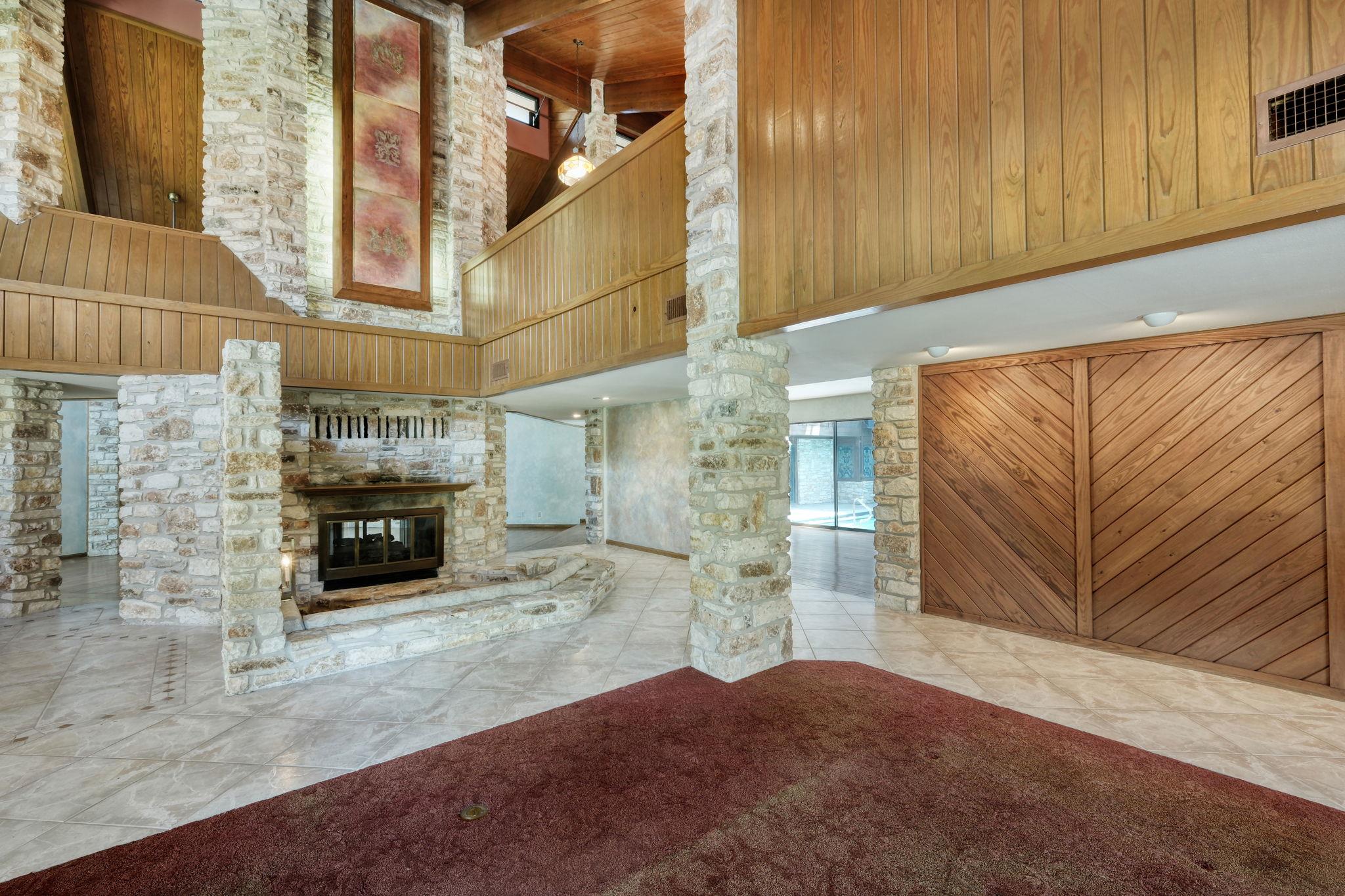 700 Breakaway RD