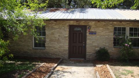 Photo of 18311 Redbud LN, Jonestown, TX 78645 (MLS # 4116579)