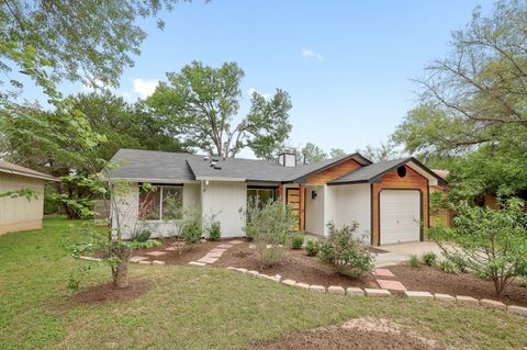 Photo of 7609 Crystalbrook DR W, Austin, TX 78724 (MLS # 8529142)