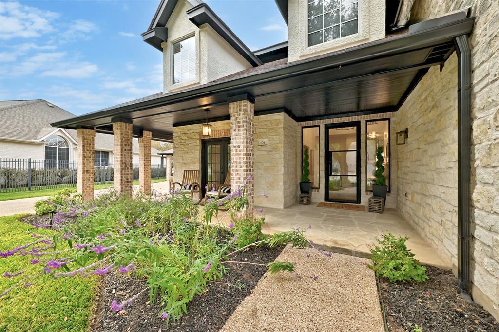 104 Hazeltine DR