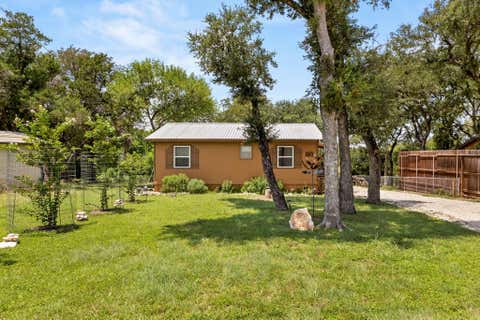 Photo of 467 Burr Oak LN, Canyon Lake, TX 78133 (MLS # 5576440)