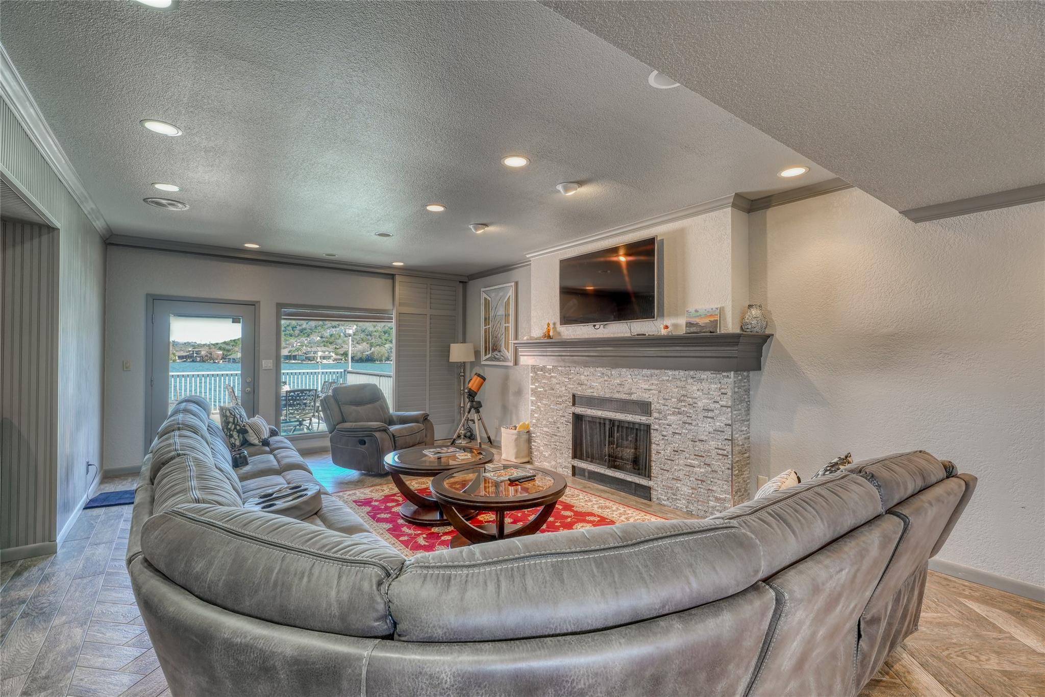 521 N Horseshoe Bay BLVD