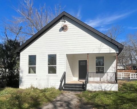 115 W Ila ST Elgin TX 78621