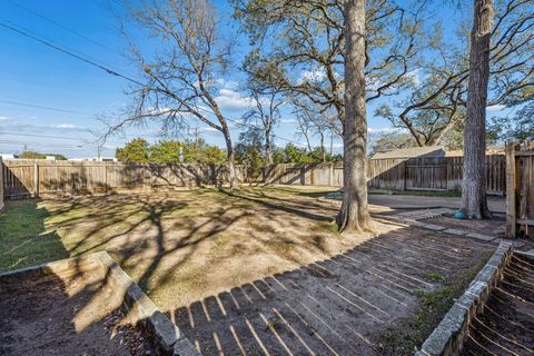 Tiny photo for 1500 Aquifer CV #B, Austin, TX 78746 (MLS # 8501544)