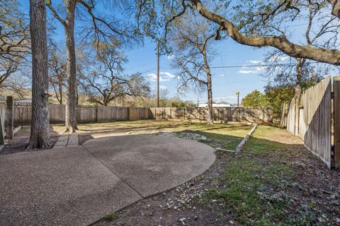 Tiny photo for 1500 Aquifer CV #B, Austin, TX 78746 (MLS # 8501544)
