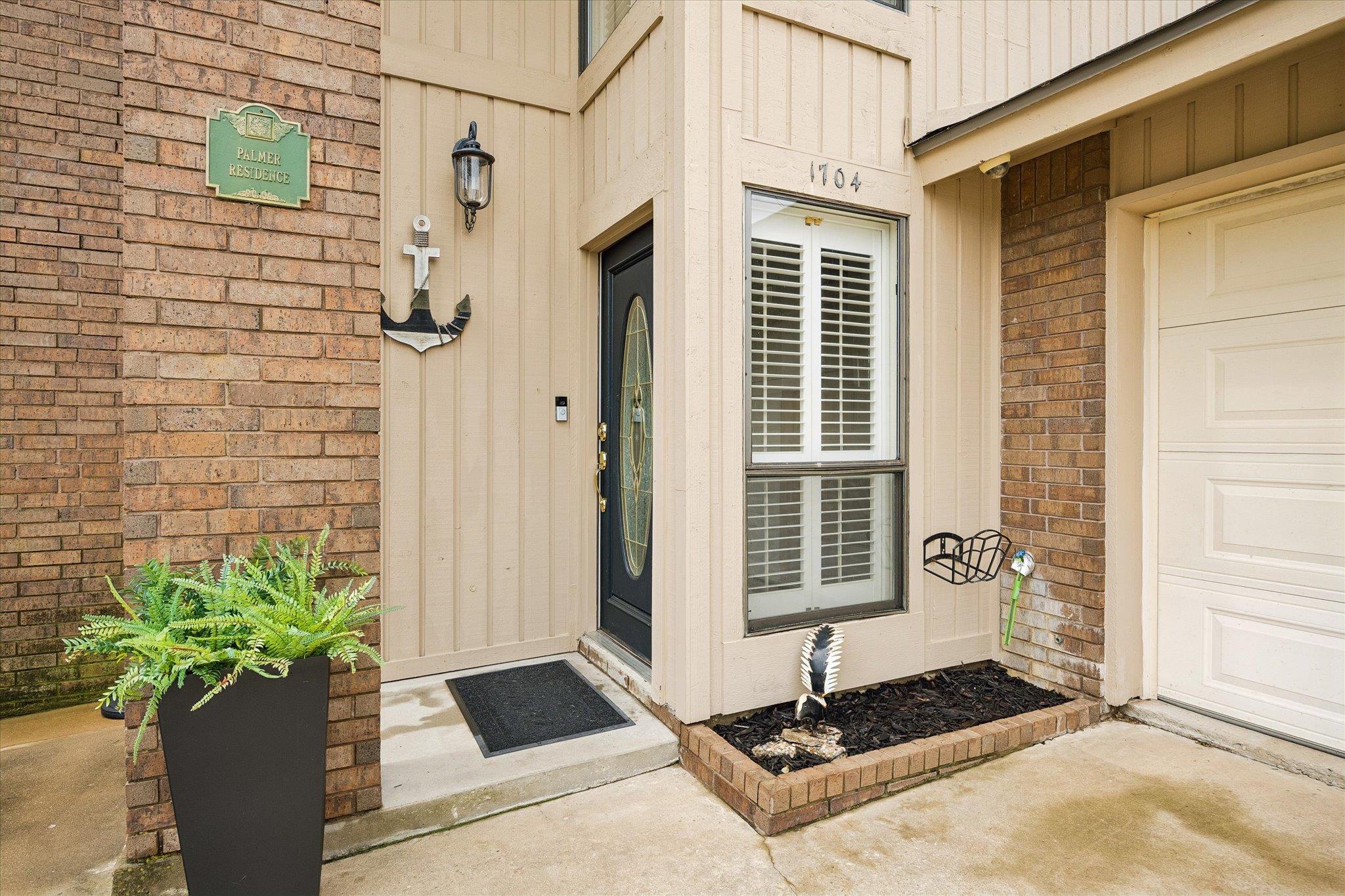 1704 County Road 128