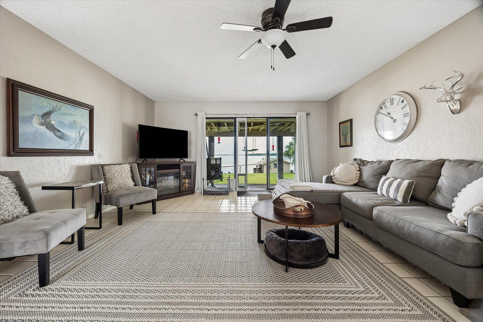 1704 County Road 128