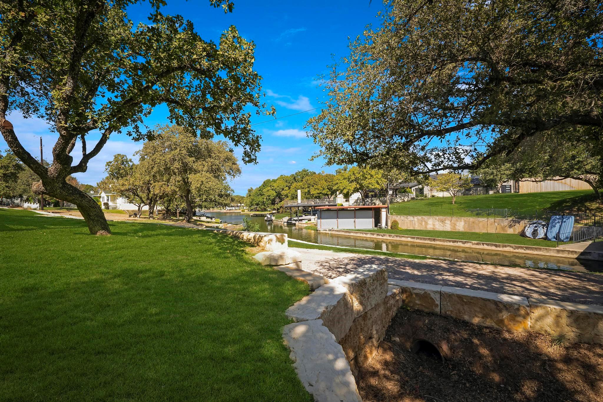 Granite Shoals, Texas 78654, United States, 3 Bedrooms Bedrooms, ,3 BathroomsBathrooms,Residential,Active,34223