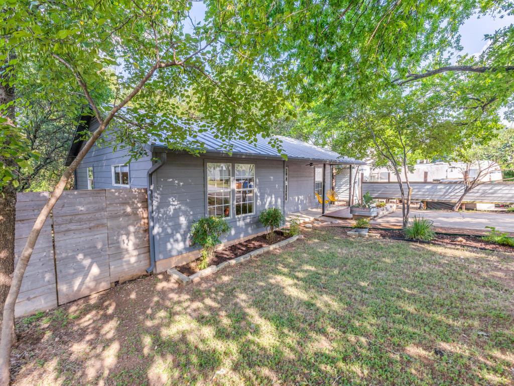 1705 Adriane DR