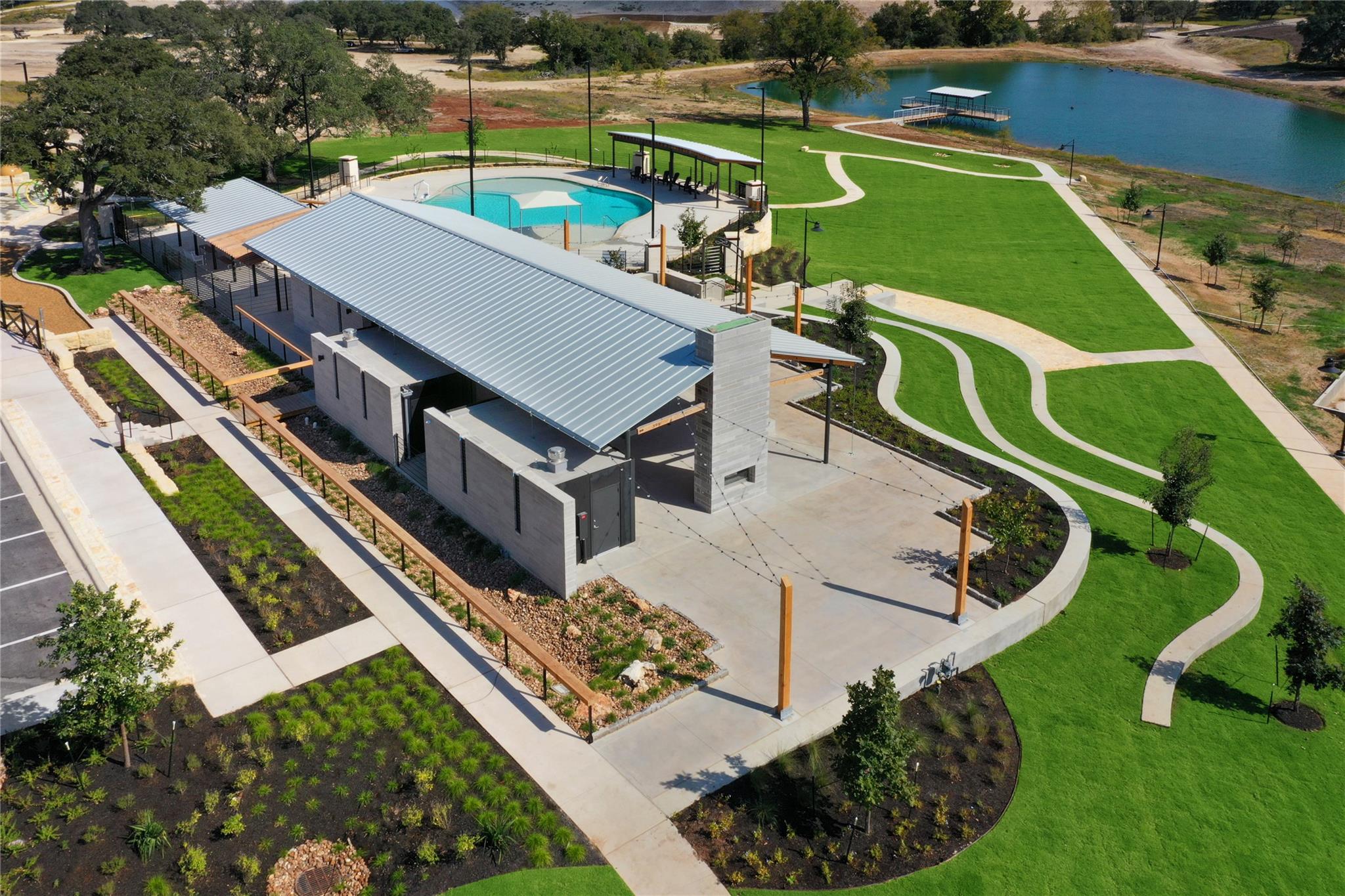 905 South Hemingway LOOP