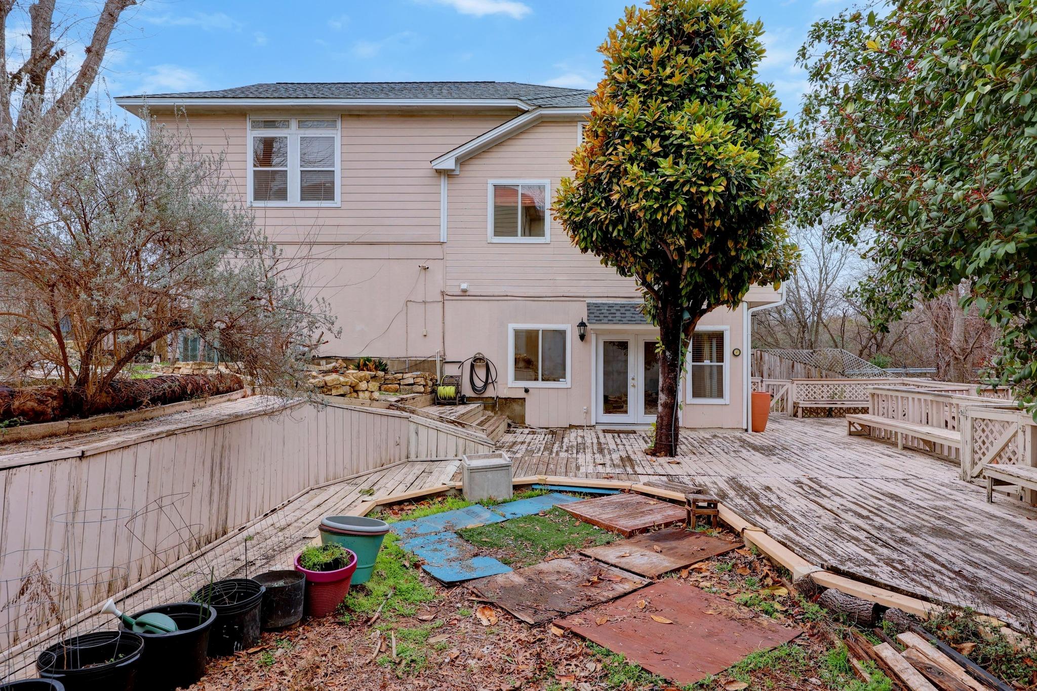 1102 Silverton CT
