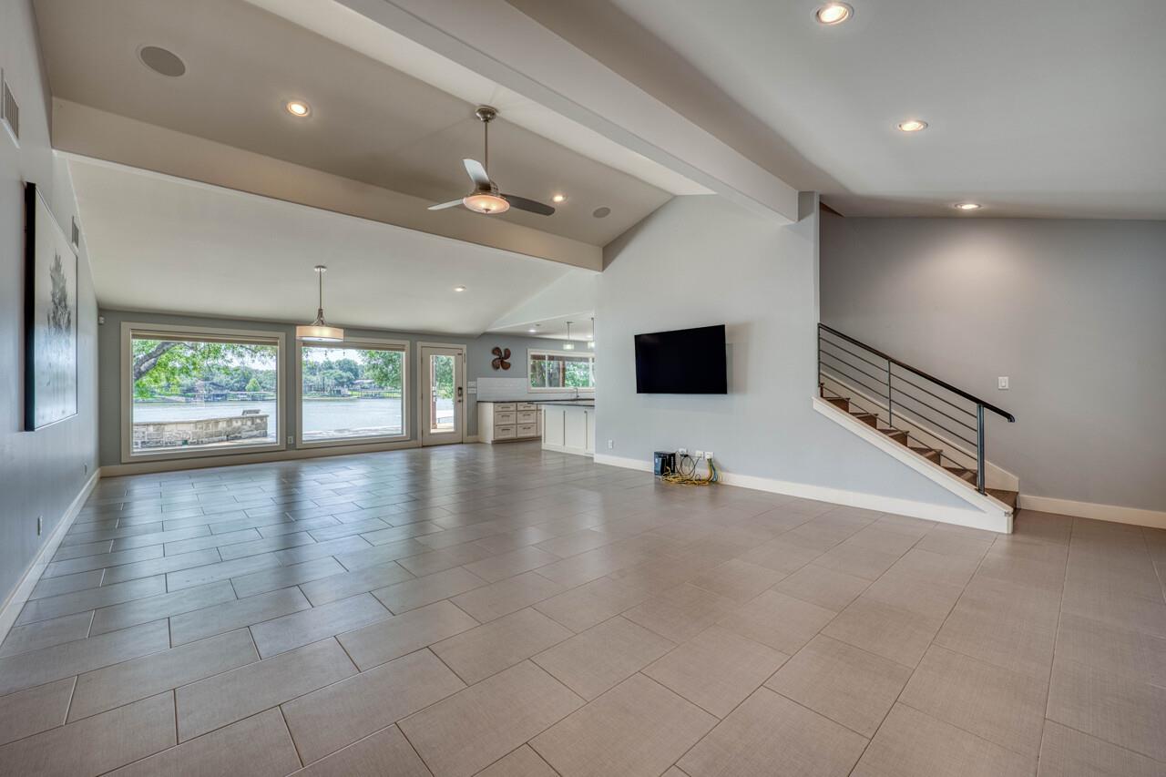 1704 Bluebonnet LN