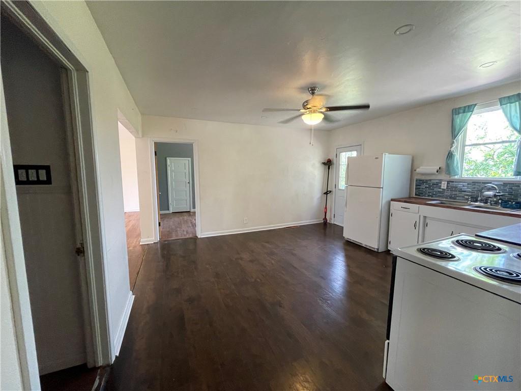 1127 Nix RD