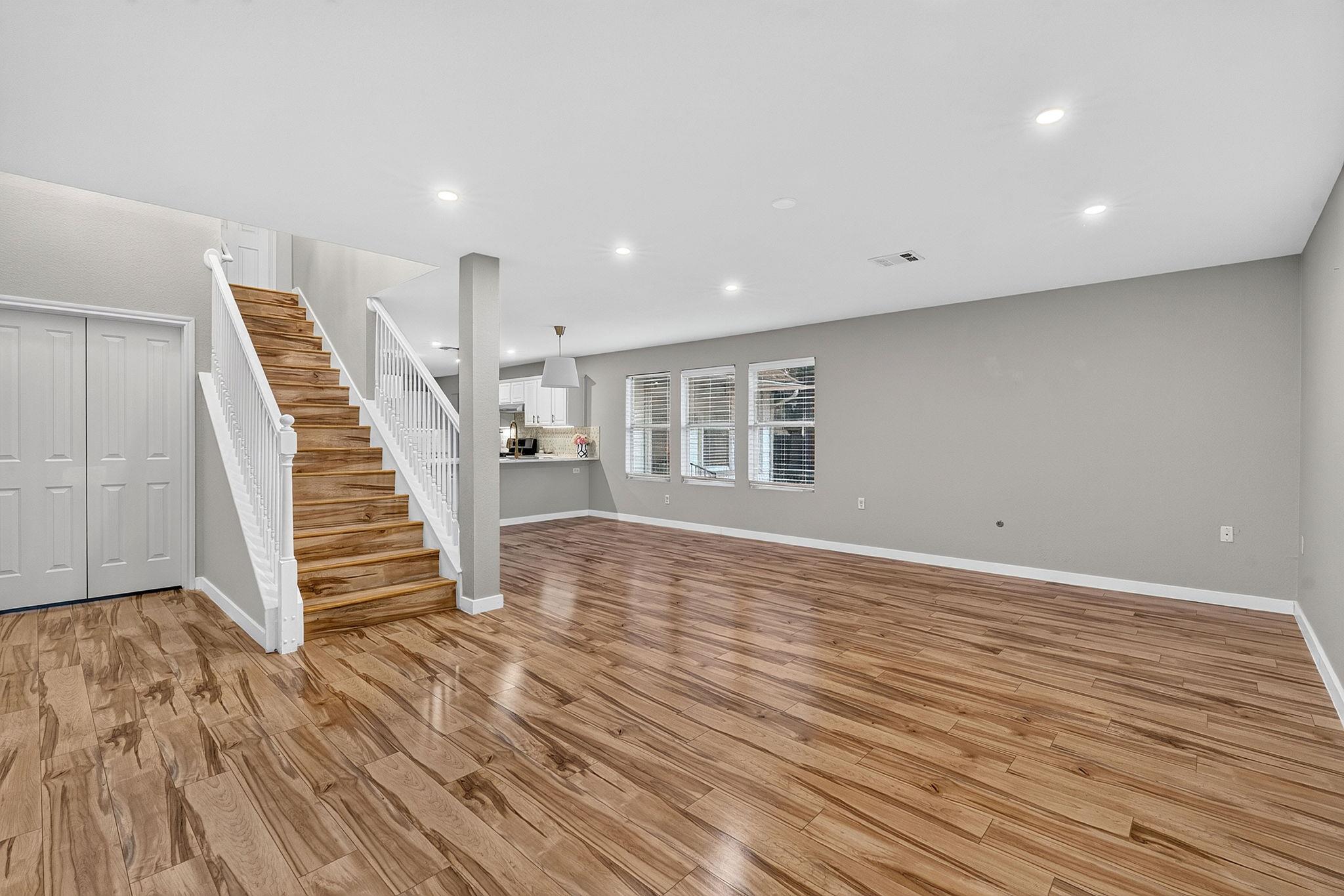 1703 Mimosa LN