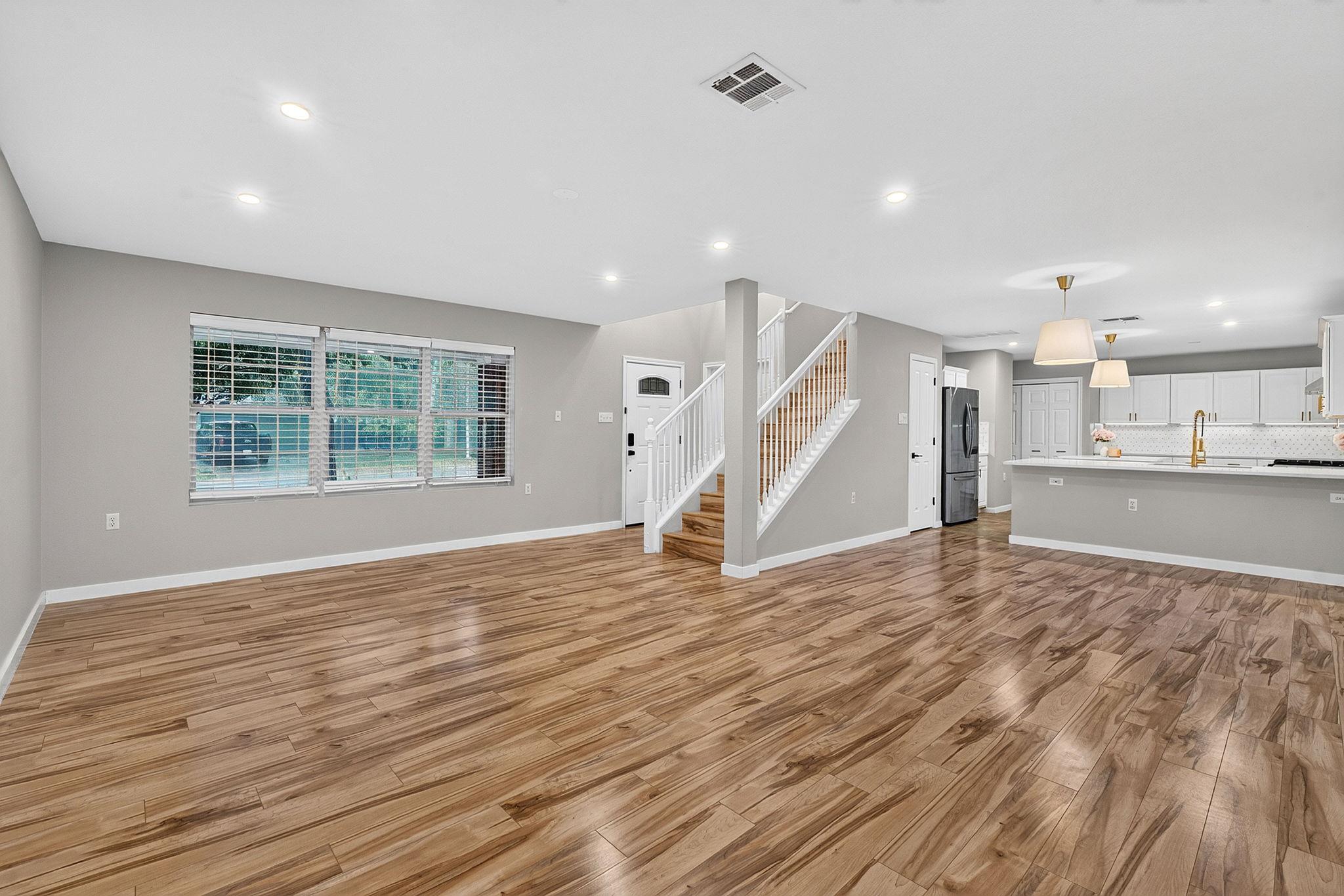 1703 Mimosa LN