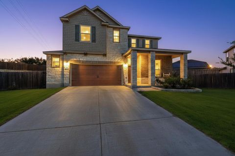 186 Azure CV Kyle TX 78640