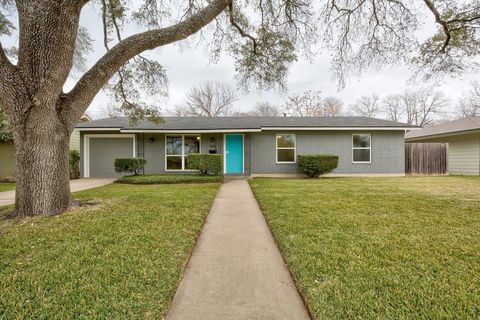 Tiny photo for 1600 Ashberry DR, Austin, TX 78723 (MLS # 5047723)