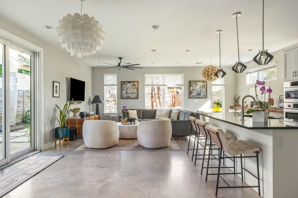 308 W NORTH LOOP BLVD APT 1, AUSTIN, TX 78751 - Image 1a5296be2da8b2ed2ec8115eb366cc68/1305826336