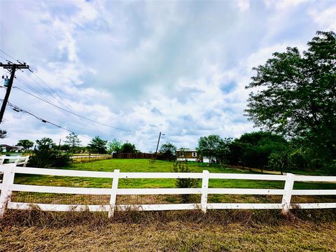 Photo of 100 Cattle BND, Kyle, TX 78640 (MLS # 6652769)