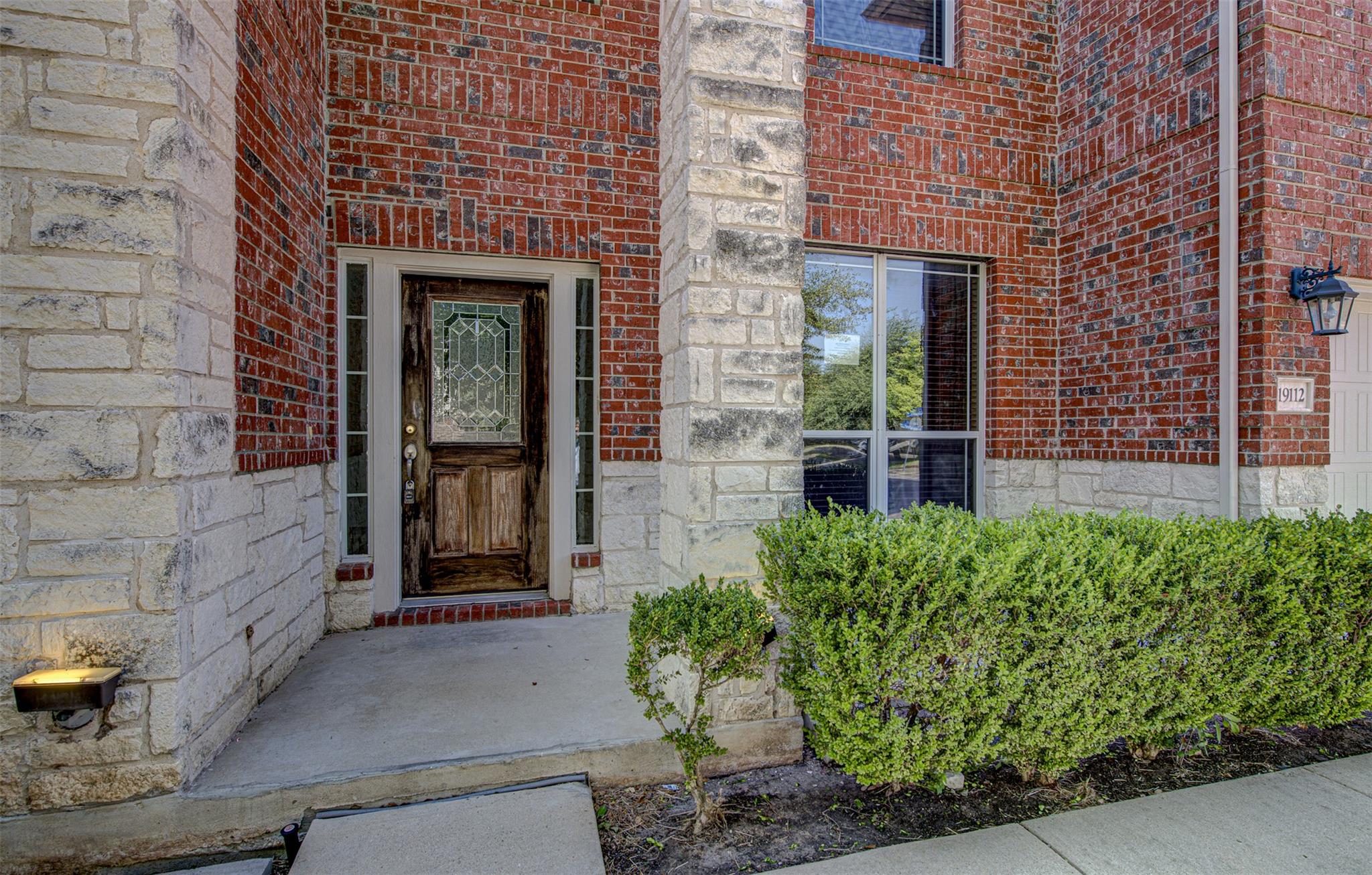 19112 Boulder Crest DR