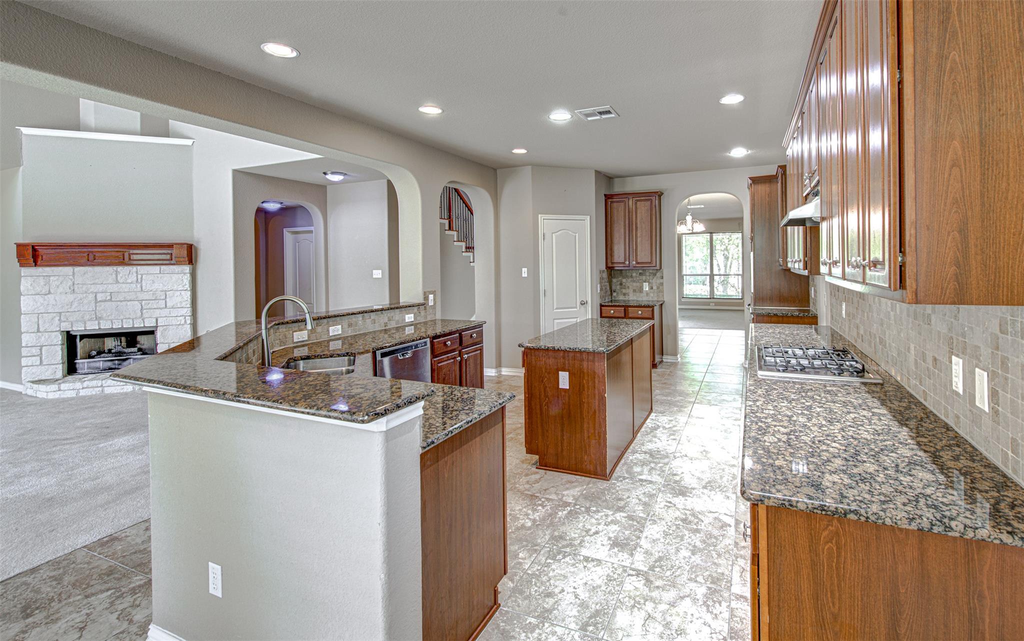 19112 Boulder Crest DR