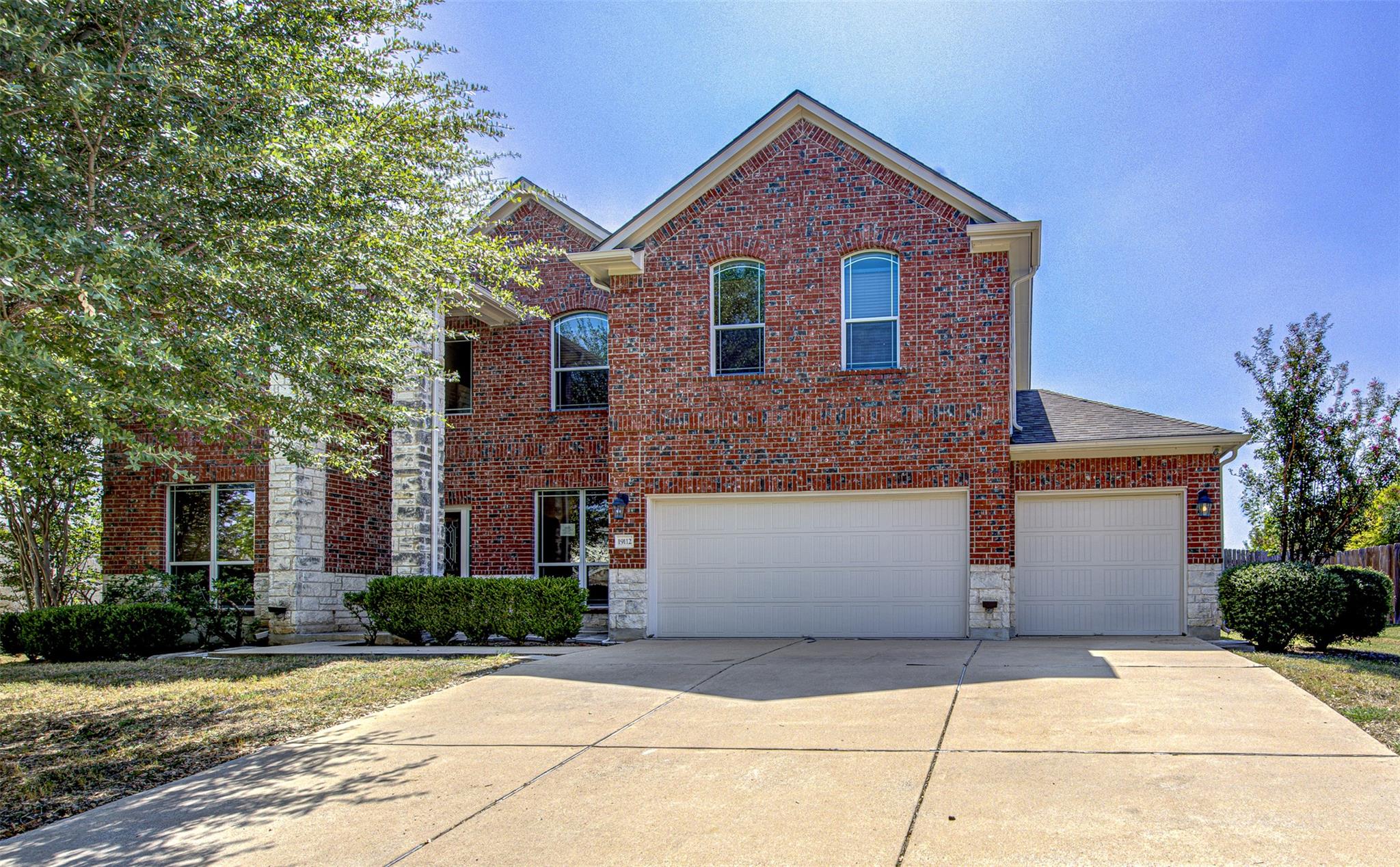 19112 Boulder Crest DR