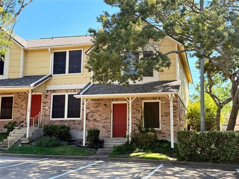 Photo of 11901 Swearingen DR #13, Austin, TX 78758 (MLS # 9389205)