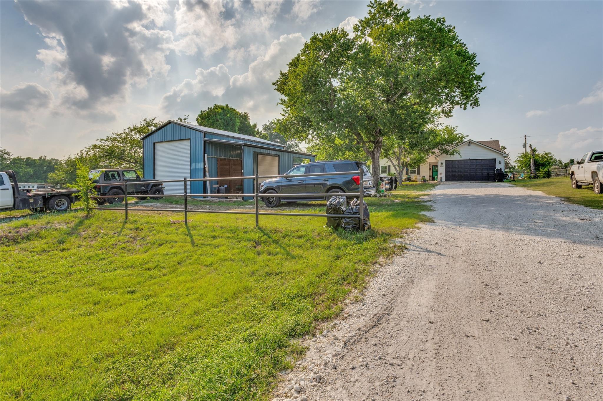 1052 Meandering WAY