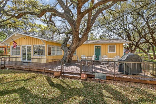 102 Cove LN