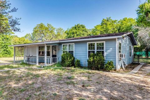 A home in Lockhart