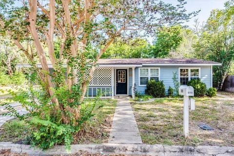 A home in Lockhart