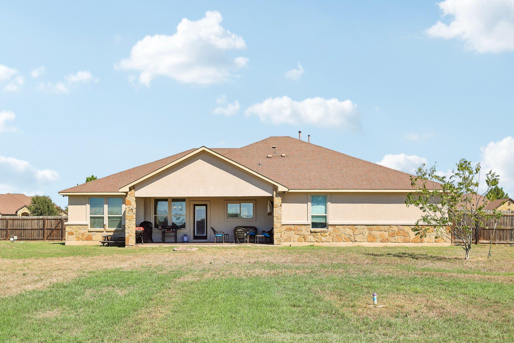 106 Eland Ave