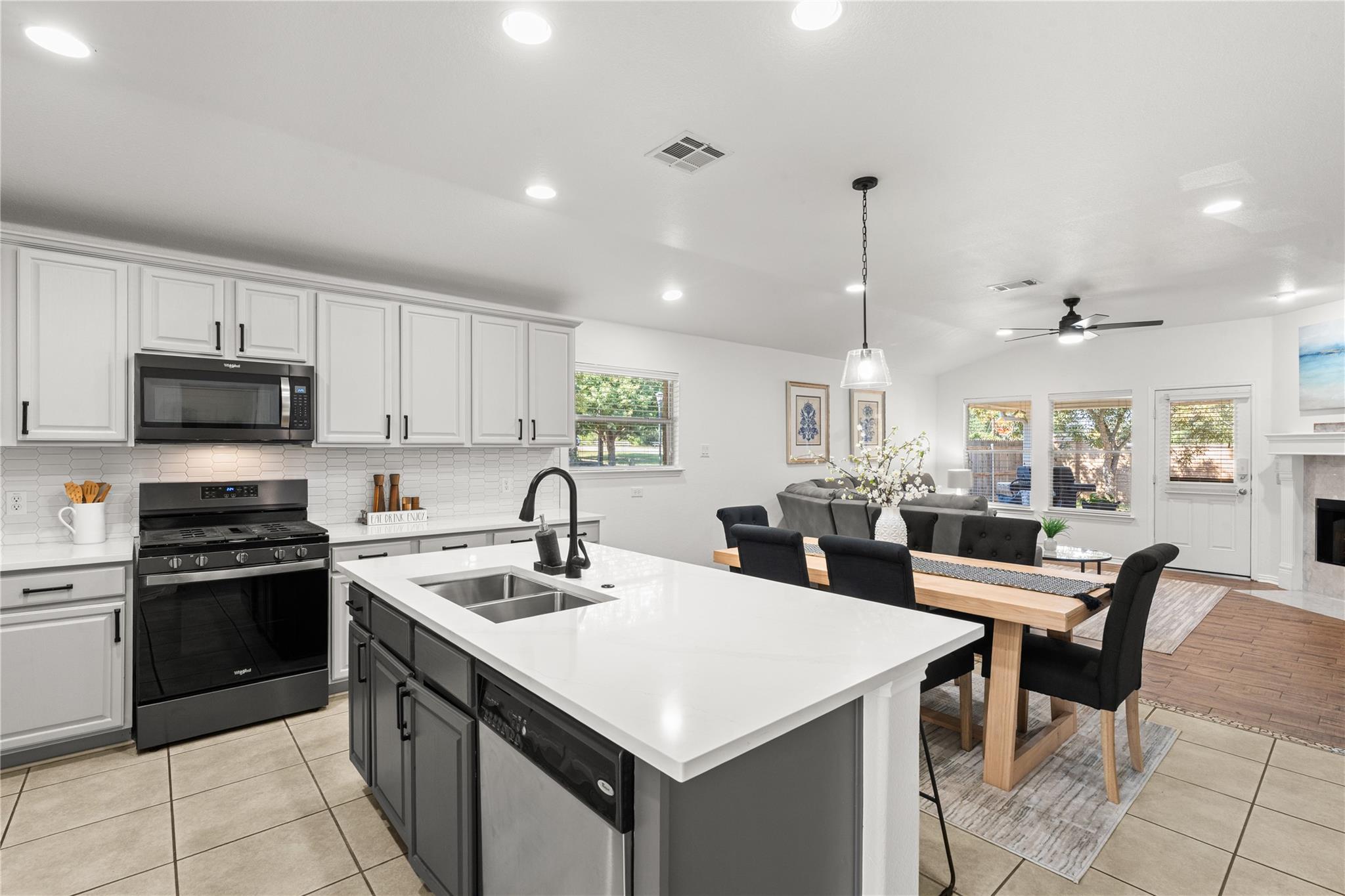 1118 Giberson WAY