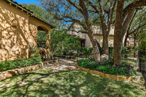 Tiny photo for 1036 Liberty Park DR #19, Austin, TX 78746 (MLS # 2731364)