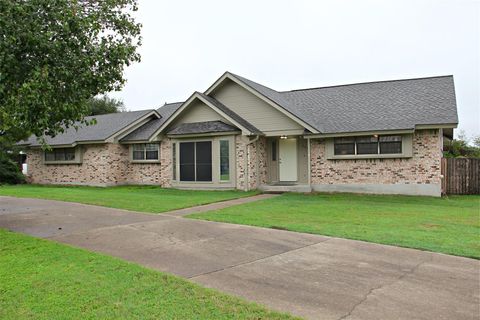 3616 Arrowhead CIR Round Rock TX 78681