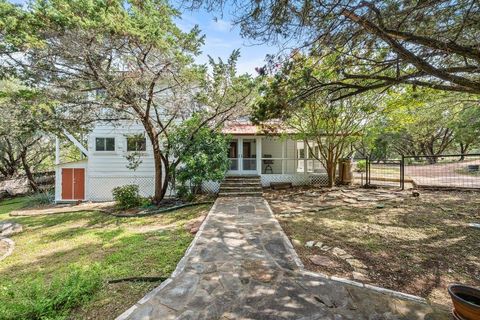 Photo of 131 Belle DR, Wimberley, TX 78676 (MLS # 7751382)