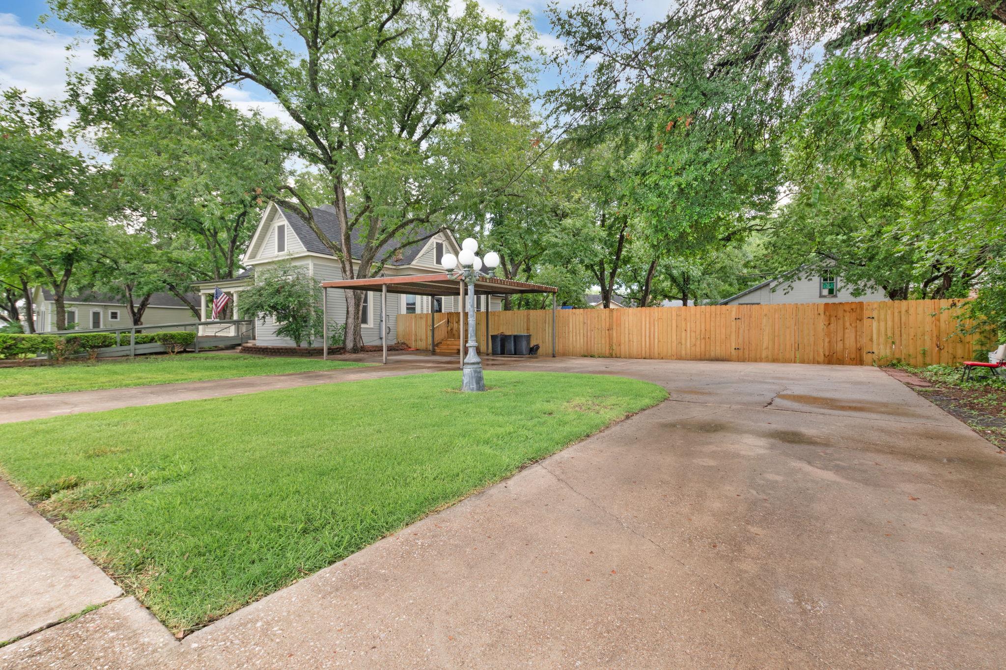 508 S Walnut ST