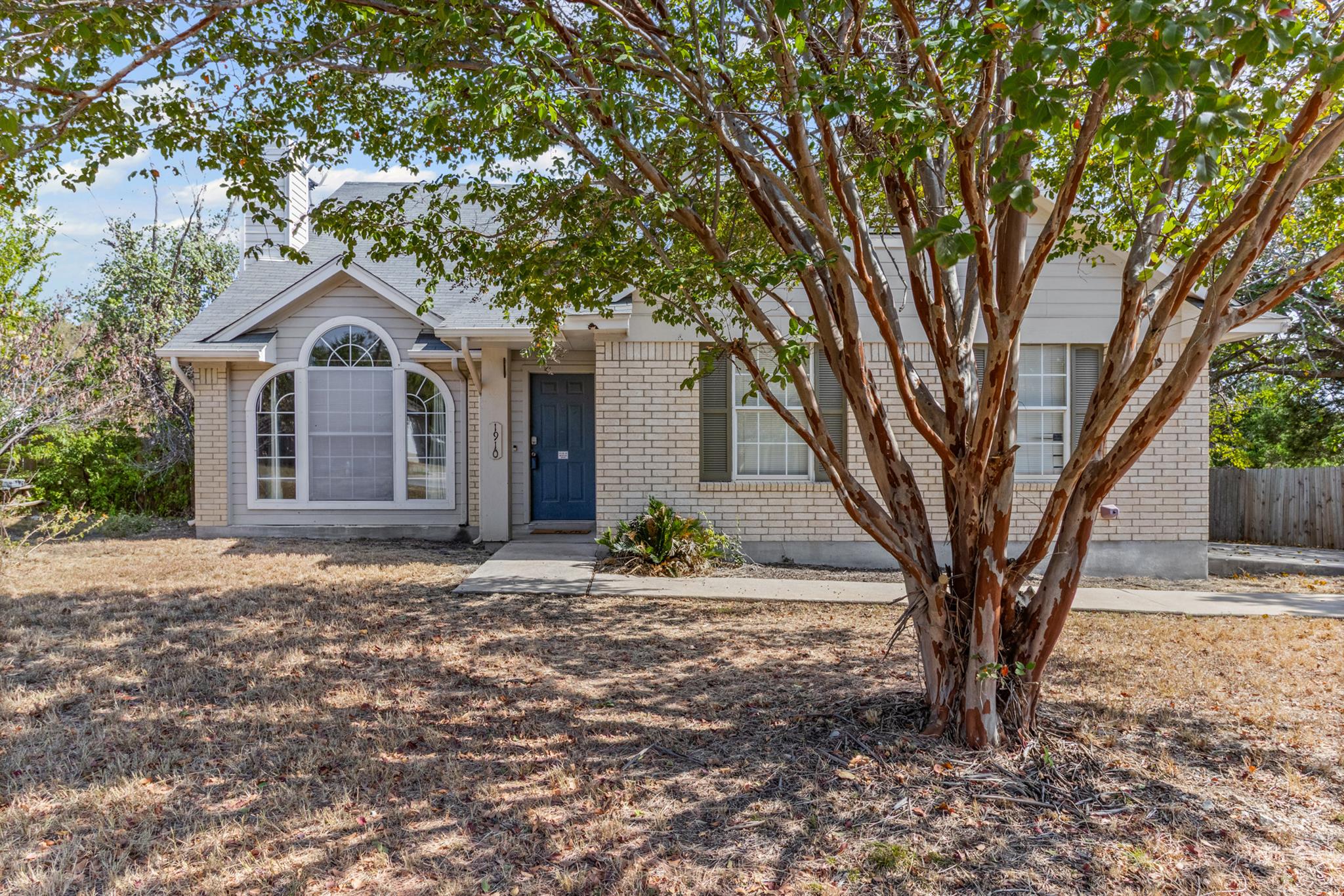 1910 Ireland DR