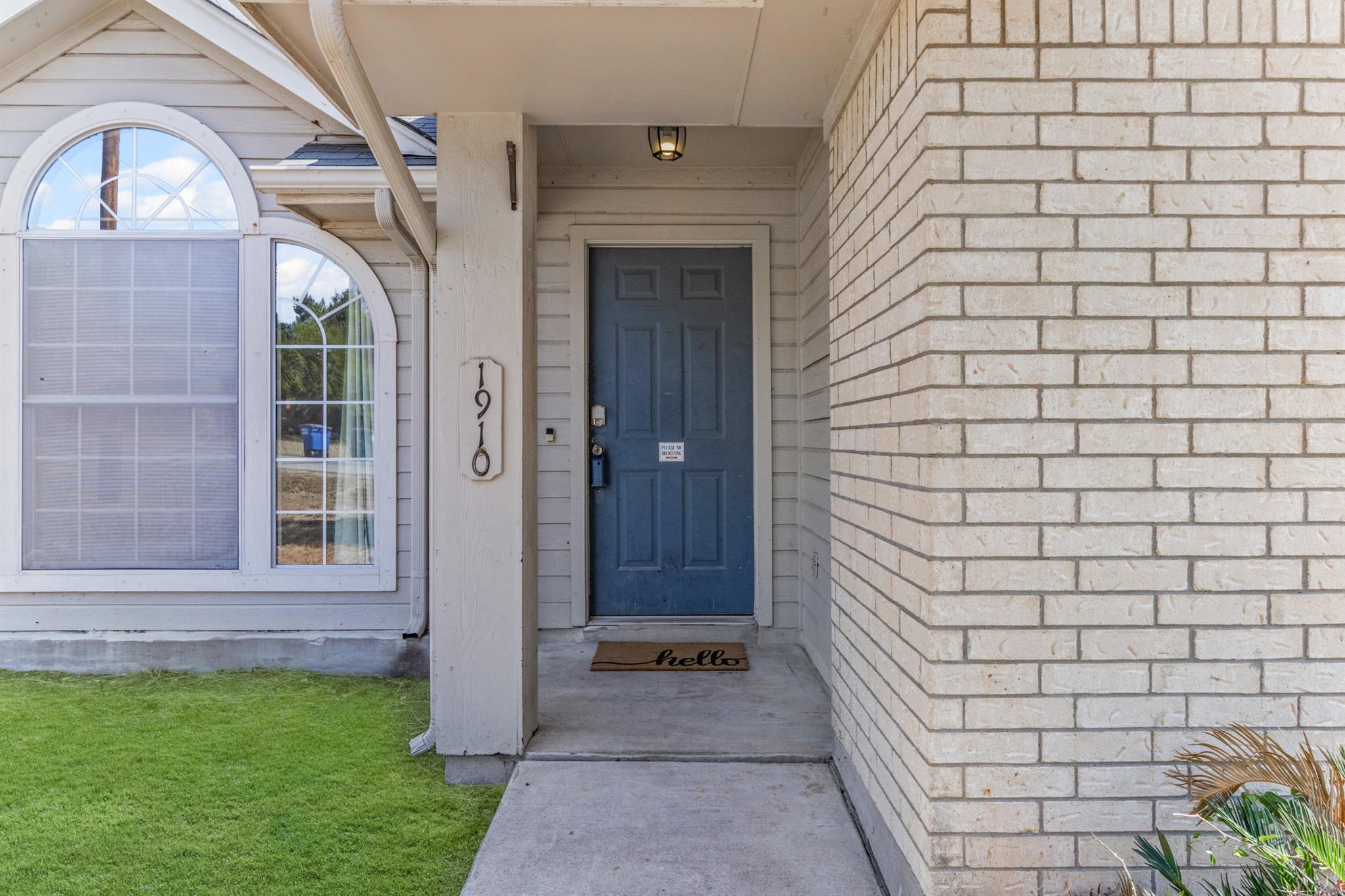 1910 Ireland DR