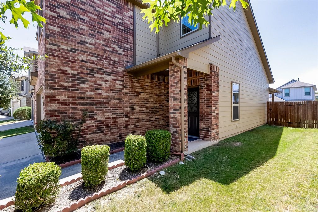 Photo of 1005 Cold Bear CV, Austin, TX 78748 (MLS # 9464093)