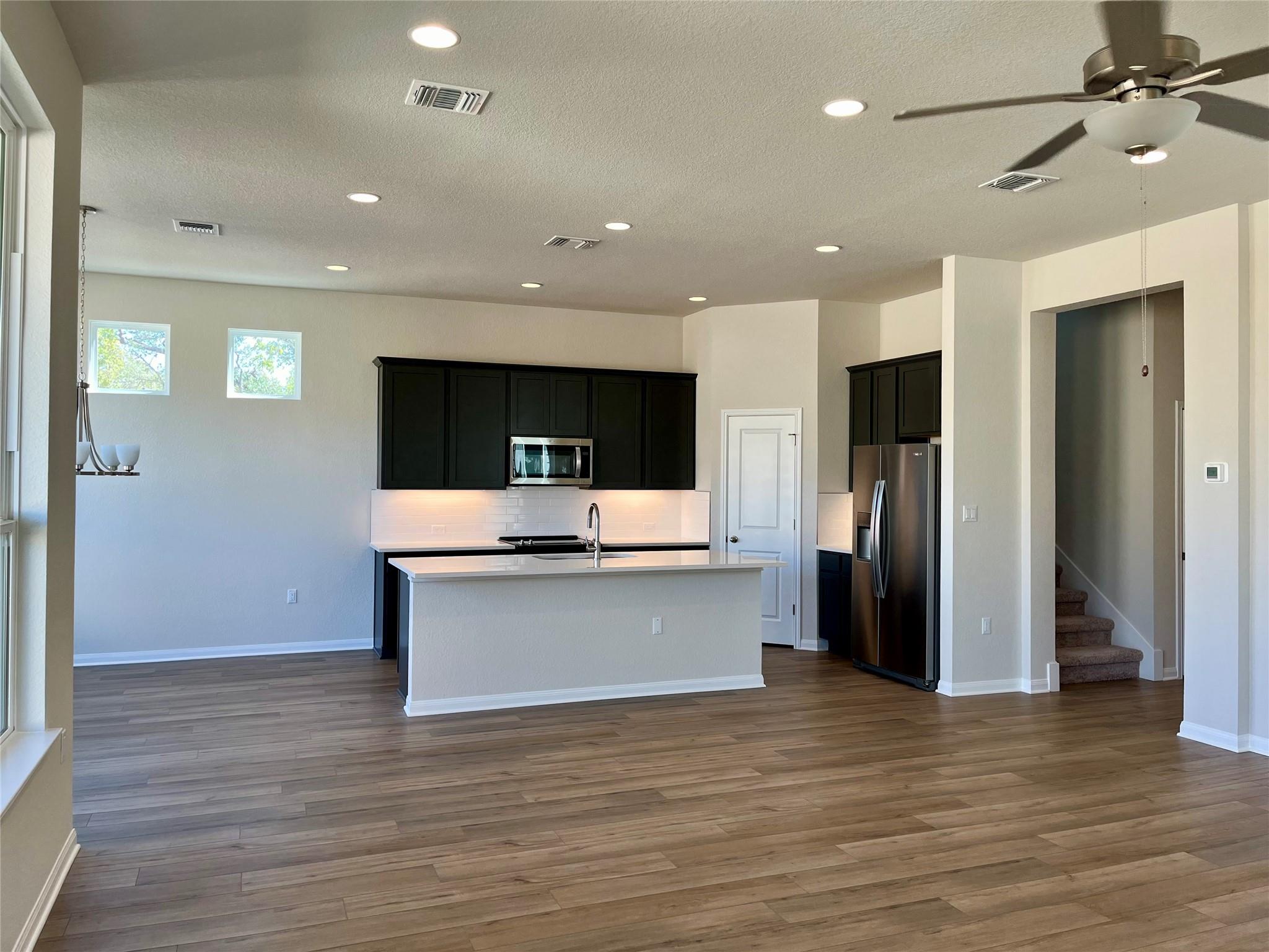 320 Creek RD 305
