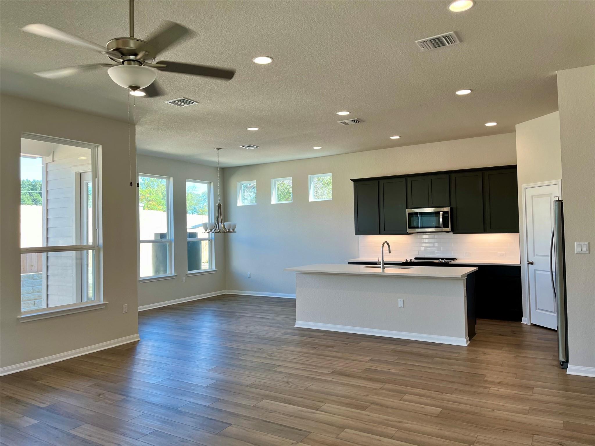 320 Creek RD 305