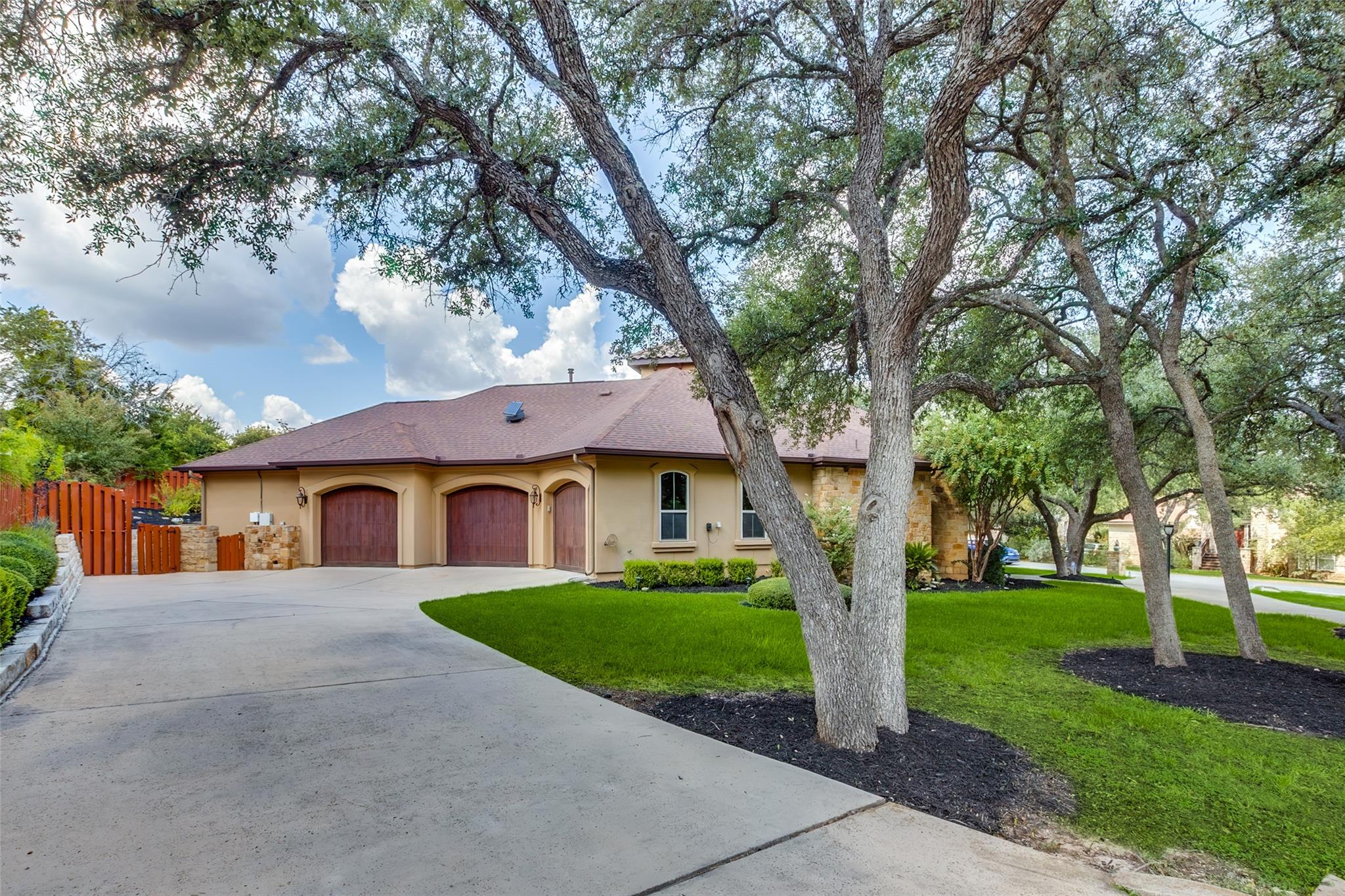 101 Indian Bend DR