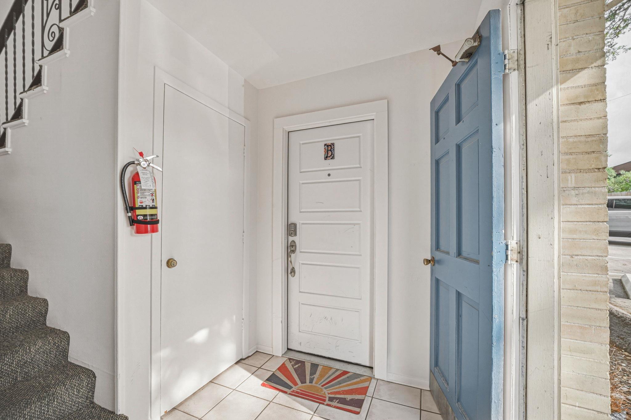 5332 Balcones DR B
