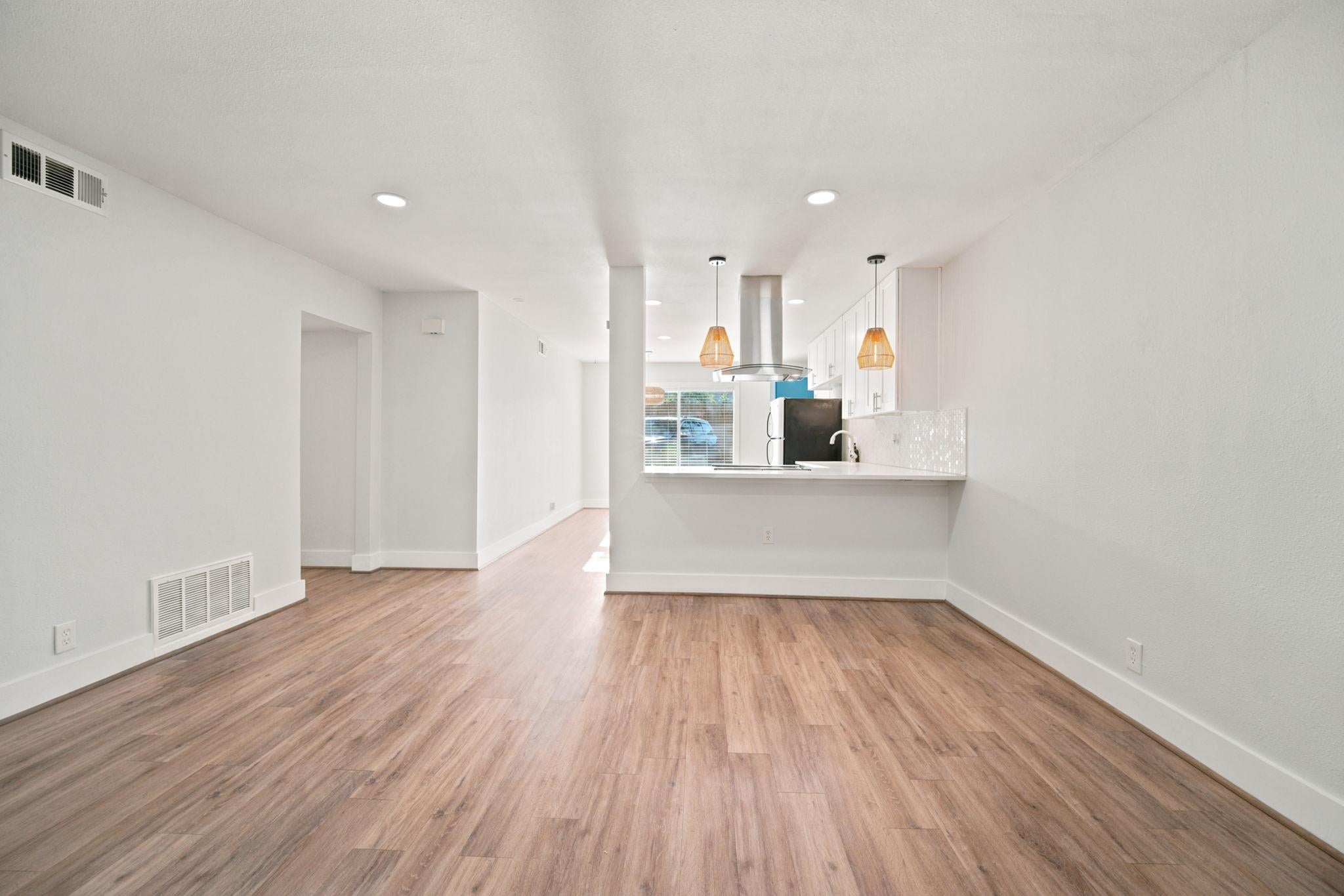 5332 Balcones DR B