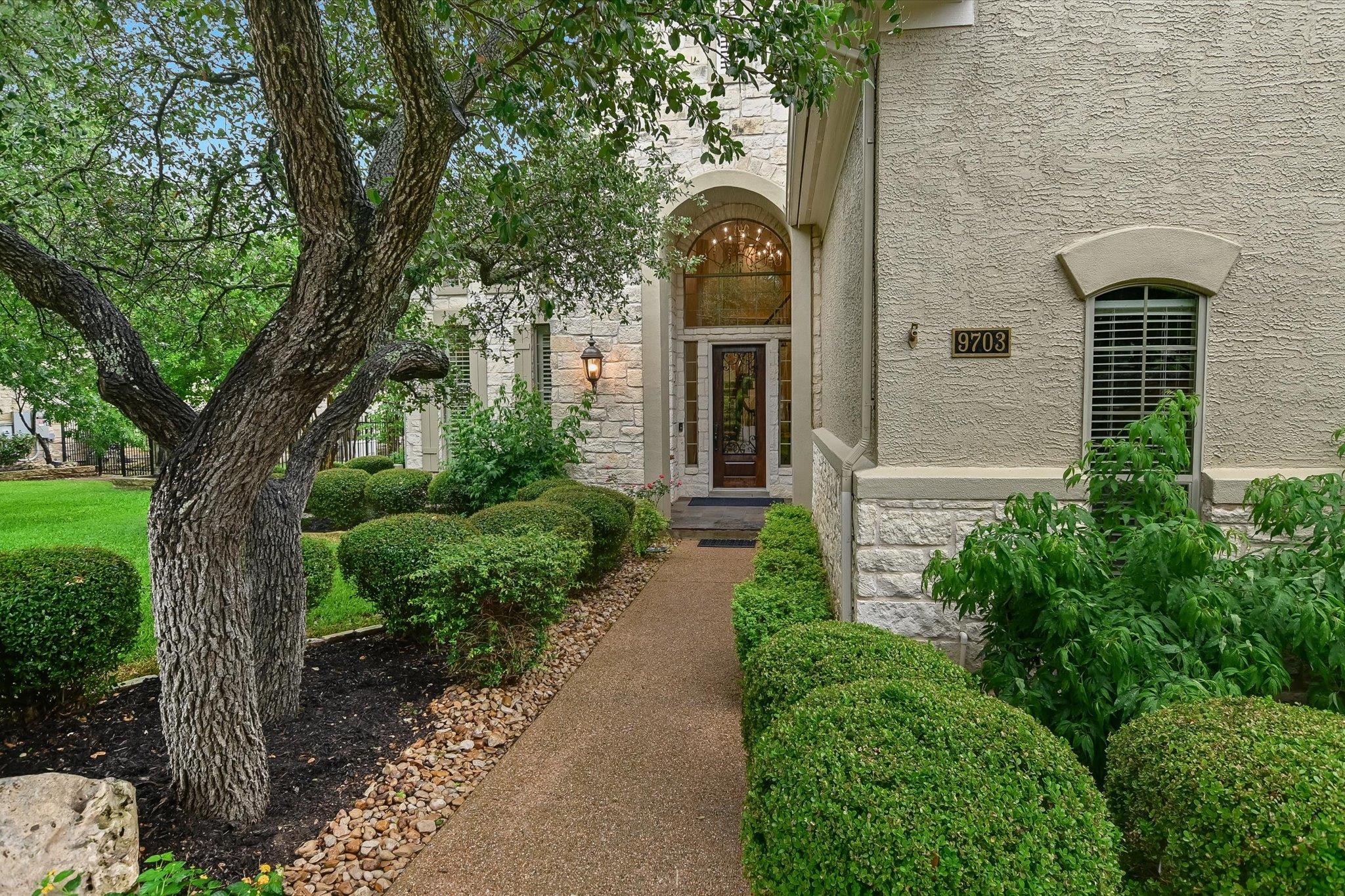 9703 Tree Bend DR