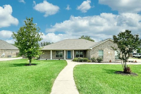 102 Bosque DR Hutto TX 78634