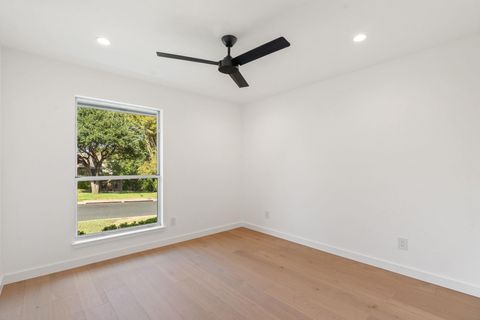 Tiny photo for 5609 Barker Ridge DR, Austin, TX 78759 (MLS # 2845417)