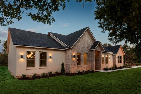 Photo of 301 Onion Creek LN, Driftwood, TX 78619 (MLS # 6614402)